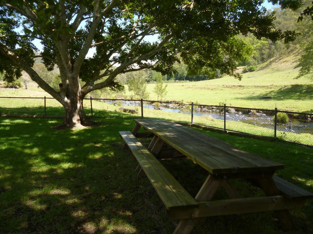 Christmas Creek Cafe & Cabins Lamington Exterior photo