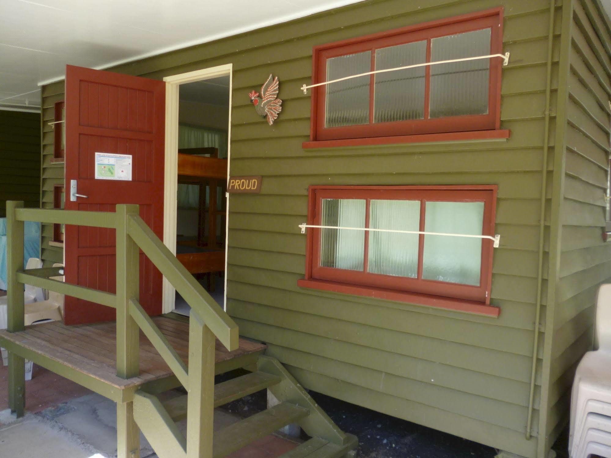 Christmas Creek Cafe & Cabins Lamington Exterior photo