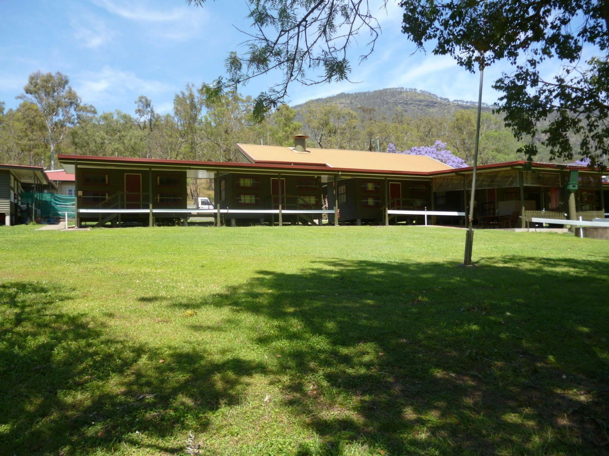 Christmas Creek Cafe & Cabins Lamington Exterior photo